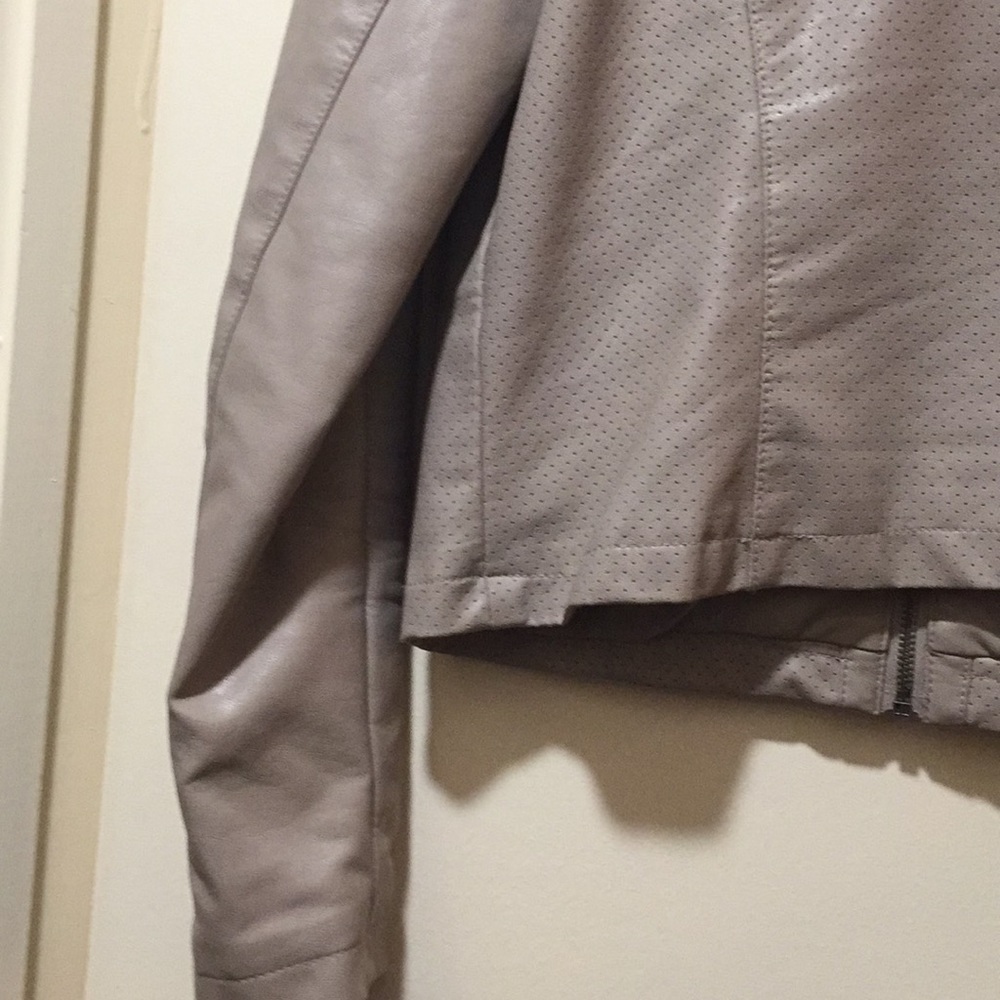 Beige pleather jacket - Picture 5 of 5